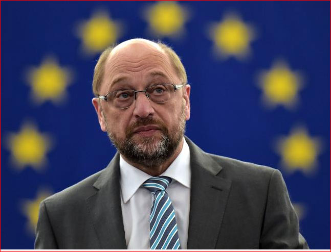 EU-Parlamentspräsident Martin Schulz SPD will nach dem Brexit gar in die falsche Richtung weiter marschieren und eine europäische Regierung installieren, die die einzelnen Mitgliedesstaaten weiter entmachtet. So einfältig kann eigentlich nicht einmal ein Buchhändler sein.  #Date:06.2016#